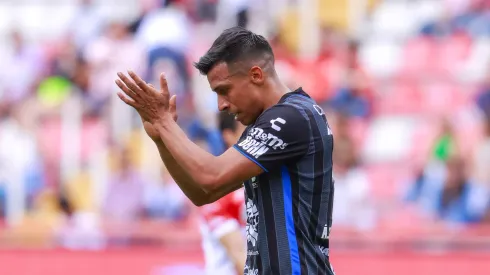 El delantero mexicano de 32 años llega proveniente de los Gallos Blancos del Querétaro.