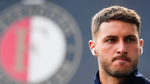 El canterano cementero salió expulsado en un duelo de Europa League y cumplirá sanción en Champions.