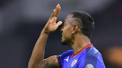 El defensor colombiano es uno de los futbolistas que mejor rendimiento ha demostrado en este inicio de campeonato.