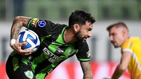 Los cementeros no paran en la búsqueda de un delantero de garantías.