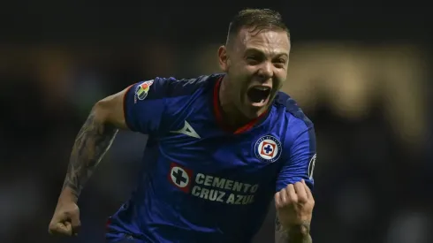 El mediocampista argentino se ha convertido en un fijo de las alineaciones de Joaquin Moreno.