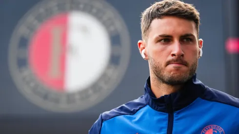 Santiago Giménez jugará con el Feyenoord.