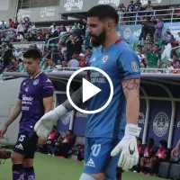 ¡Terrible falla de Andrés Gudiño, portero de Cruz Azul!