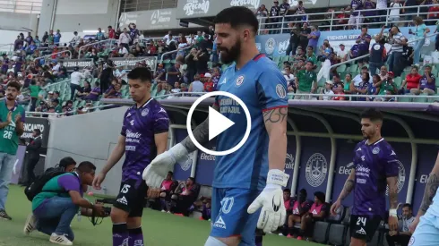 Terrible error de Andrés Gudiño, portero de Cruz Azul.