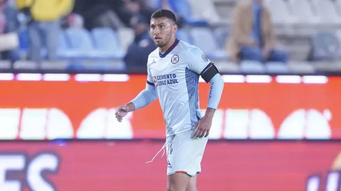 Juan Escobar volvió a ser amonestado.