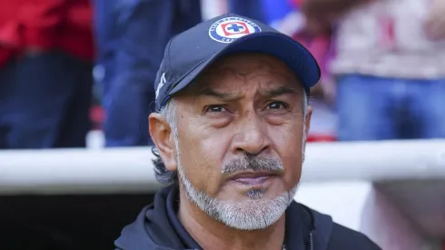 El Potro Gutiérrez confundió a la portera de Chivas Femenil