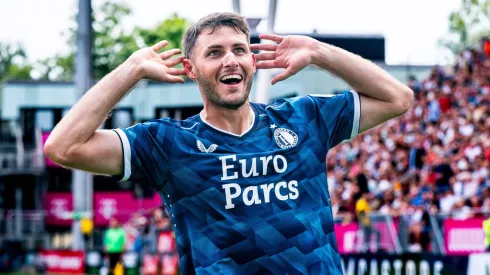 Sati Giménez es el goleador del Feyenoord.