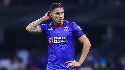 Carlos Salcedo, jugador de Cruz Azul.