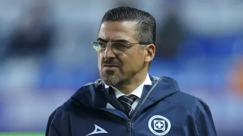 El entrenador de los cementeros está siendo cuestionado después de los malos resultados del equipo.