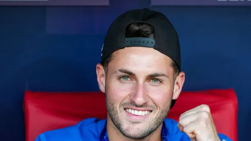 El internacional mexicano no vio acción en la derrota de su equipo ante el Atlético de Madrid en la segunda fecha de la Liga de Campeones.