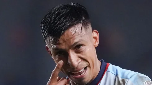 El delantero mexicano fue el héroe de la jornada después de anotar un hat-trick para el triunfo de 1-3 sobre el Necaxa.