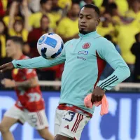 Solo dos jugadores felicitaron a Willer Ditta por su debut internacional