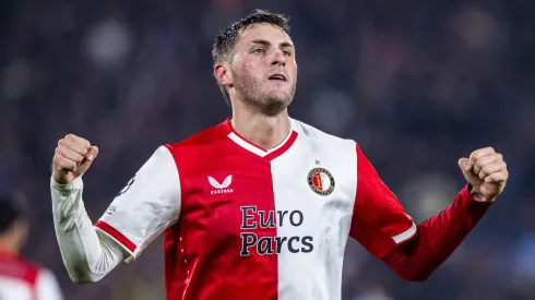 ROTTERDAM - Santiago Gimenez of Feyenoord celebrates his goal 3-0 during the UEFA Champions League Group E match between Feyenoord and SS Lazio at Feyenoord Stadion de Kuip on October 25, 2023 in Rotterdam, Netherlands. ANP Hollandse Hoogte COR LASKER UEFA Champions League 2023/24 2023/2024 xVIxANPxSportx/xCorxLaskerxIVx 482112470 originalFilename: 482112470.jpg