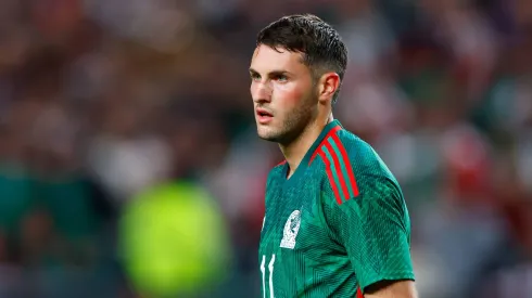 Santiago Giménez no pasa por su mejor momento