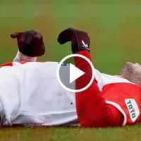 ¿El blooper del año? Santi Giménez y su No gol después de su autogol