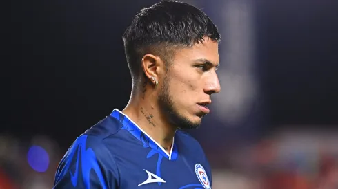 Carlos Salcedo estaría cerca de salir de Cruz Azul.