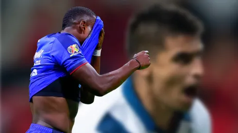 ¡Cruz Azul busca centro delantero!