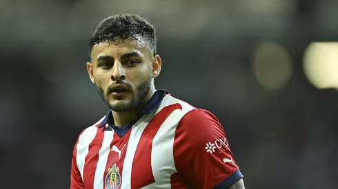 Vega define su futuro.