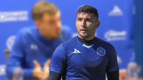 Después de días de suspenso, Juan Escobar salió de Cruz Azul.