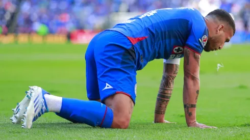 El conjunto cementero sigue negociando la salida del defensor paraguayo. Su nuevo destino no estaría muy lejos.