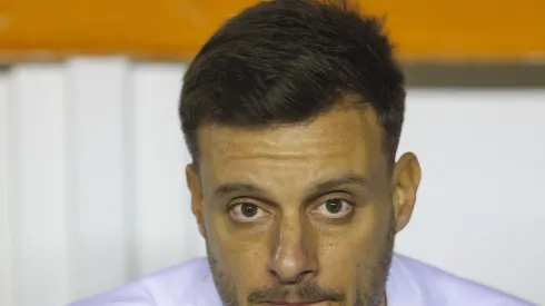 El entrenador argentino no ha podido dar con la tecla y aún no suma victorias en este torneo.