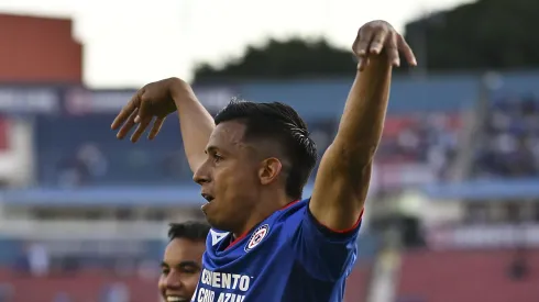 El delantero mexicano marcó el gol del triunfo para los cementeros ante el Mazatlán.