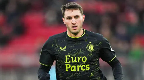 El delantero mexicano acumula tres jornadas consecutivas sin ver puerta y ya tiene voces críticas a su alrededor.