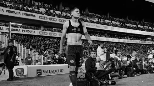 El delantero uruguayo sufrió una rotura de ligamentos hace dos jornadas y todavía no ha pasado por el quirófano.