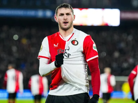 Feyenoord tiene decidido vender a Santiago Giménez