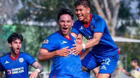 Iturbide firmó un golazo para el triunfo.