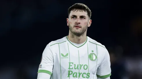 Santi Giménez vuelve a la Eredivisie.