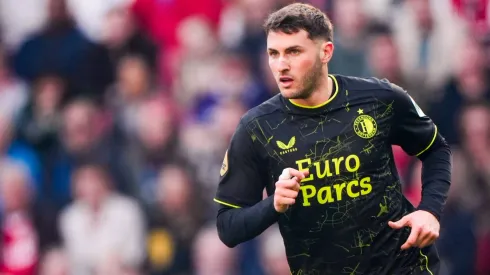 Santi Giménez regresa a la cancha.