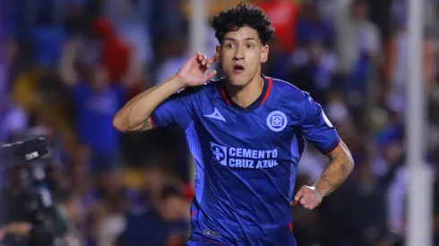 Uriel Antuna ha sonado para salir de Cruz Azul.