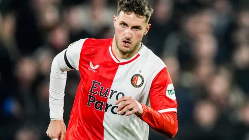 Santi Giménez volverá a la Eredivisie.