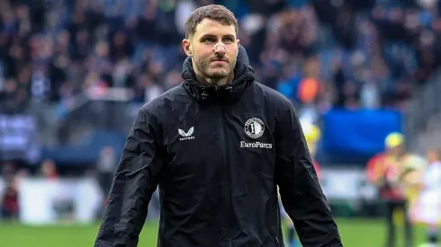 El delantero mexicano está siendo muy criticado en los Países Bajos a pesar de que se mantiene tercero en la tabla de goleo.