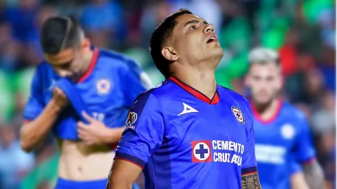 La entidad cementera cortaría a uno o dos extranjeros.