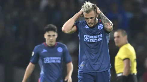 Cruz Azul se alejó del liderato.