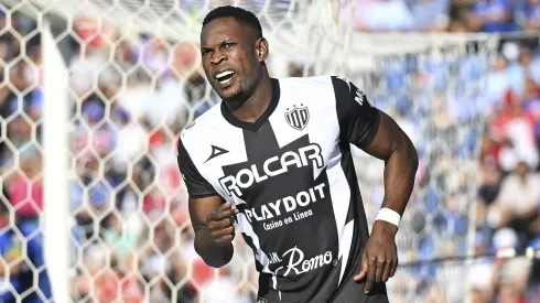 Diber Cambindo es líder de goleo.