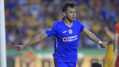 Ángel Romero es goleador en Brasil.