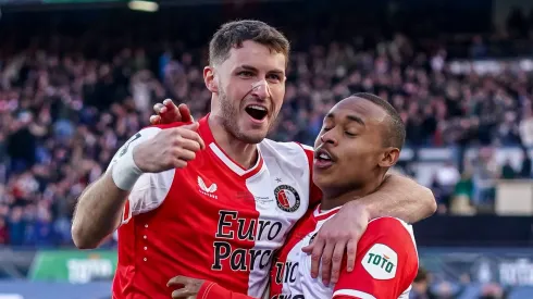 El goleador mexicano consiguió su segundo título en Europa en su segunda campaña con el cuadro de Rotterdam.