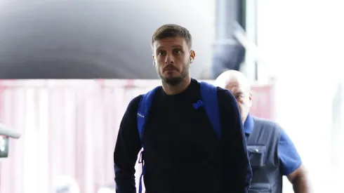 El entrenador argentino pasó por los micrófonos de la prensa y se refirió al posible penal que no se le pitó a Rodrigo Huescas.