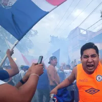 '¡Qué pinc... robo!': Afición de Cruz Azul explota contra el arbitraje de Enrique Santander