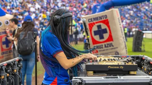 DJ Shei volverá a desplegar su talento ante los miles de fanáticos que asistan al Ciudad de los Deportes. En charla exclusiva con Vamos Azul, la artista incluso prometió tocar en la final "si nos dejan".