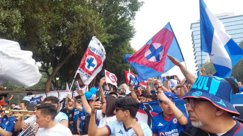 La afición de Cruz Azul volverá a llegar en caravana al Estadio Azul.