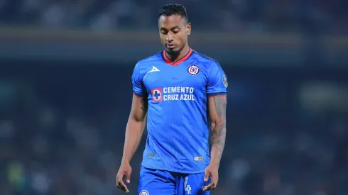 La afición de Cruz Azul respondió si arriesgaría a Willer Ditta