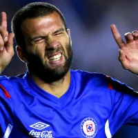 \'Tito\' Villa se encara con un fanático que lo acusa por ser del Real Madrid: su respuesta es épica