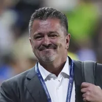 Deja mal a Faravelli: Las posiciones que debe reforzar Cruz Azul según Carlos Hermosillo