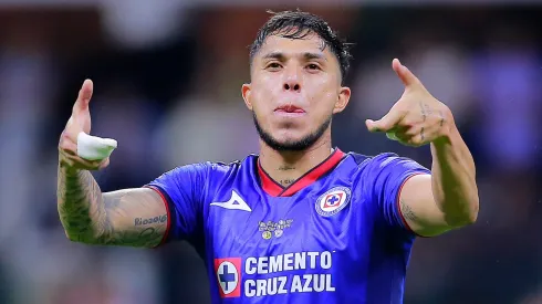 ¿Carlos Salcedo seguirá en Cruz Azul?