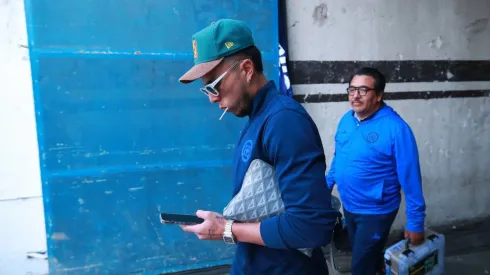 El particular error de Carlos Salcedo en el entrenamiento de Cruz Azul