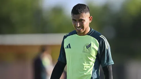 El mediocampista mexicano ha sido figura del AEK Atenas en las últimas dos temporadas.